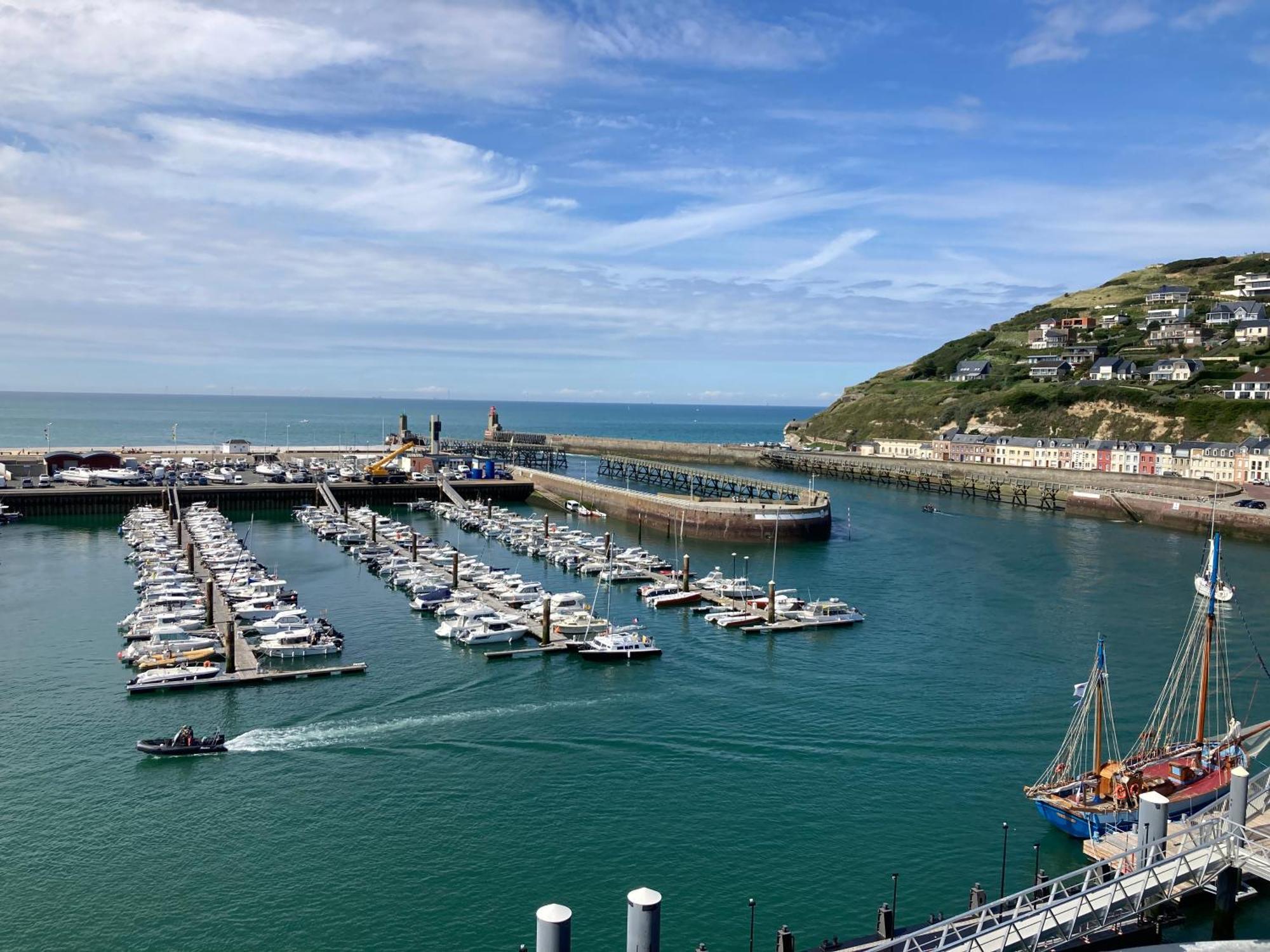 Charmant Studio Avec Vue Sur Le Port Et Falaises Fecamp Bagian luar foto